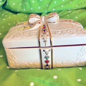 gold plated ceramic jewelry box